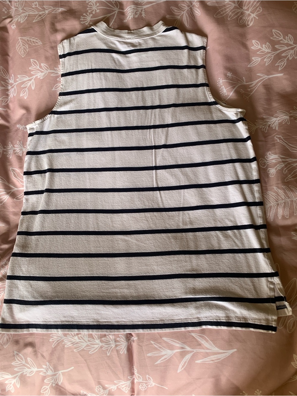 Striped Sleeveless Tank Top in White and Navy